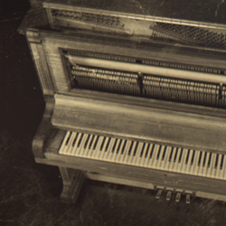 Wing Tack Piano - Desolate Tremolo